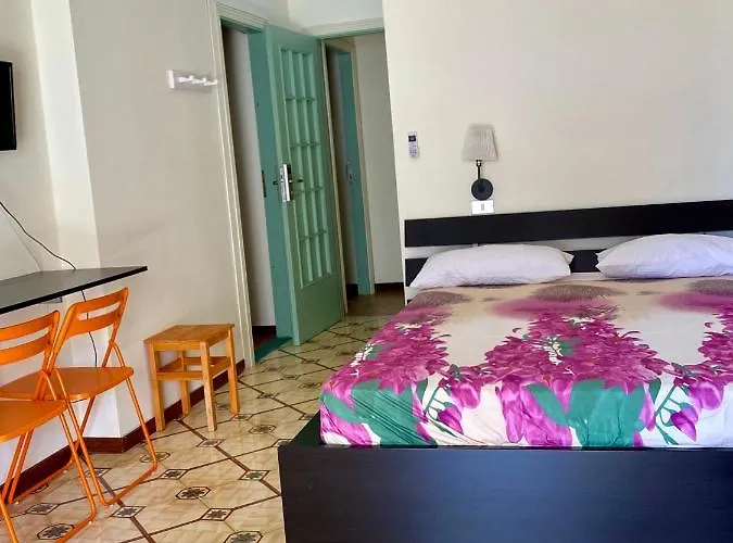 Amorosita Alojamento de Acomodação e Pequeno-almoço 4*