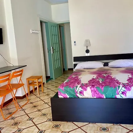 Amorosita Frühstückspension 4*