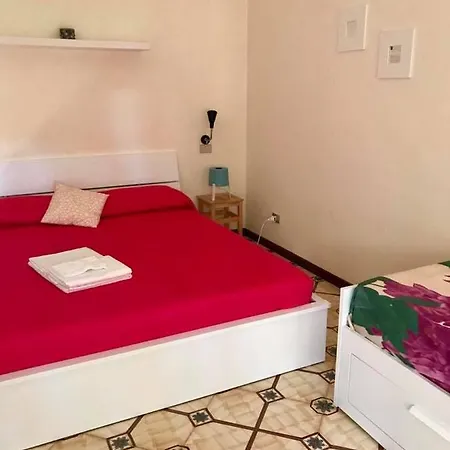 Amorosita 4*